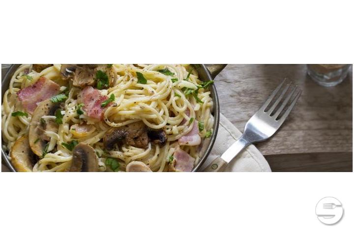 Spaghetti Pesto - Piccola Roma