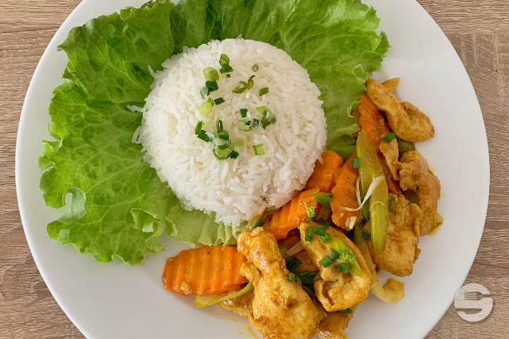 Riz Blanc avec Poulet Sauté Saté - Miss Saigon