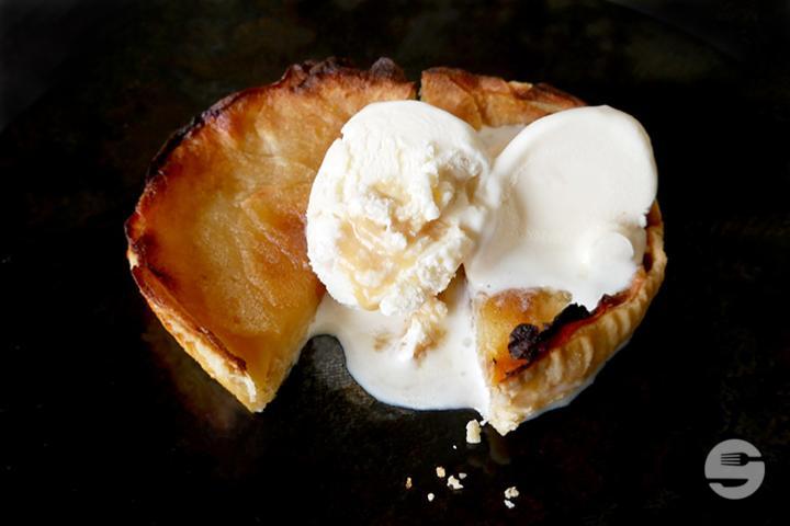 Ô'Pomepie & Macadamia Nut Ice Cream - Ô'Spice
