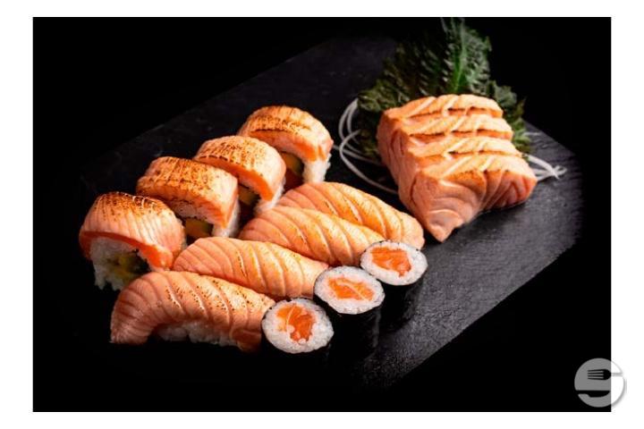 TATAKI SAKE URA MAKI – 15 PIECES - Hoba Sushi