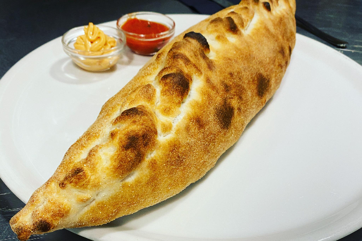 Calzone Carbonara - Pronto Pizza