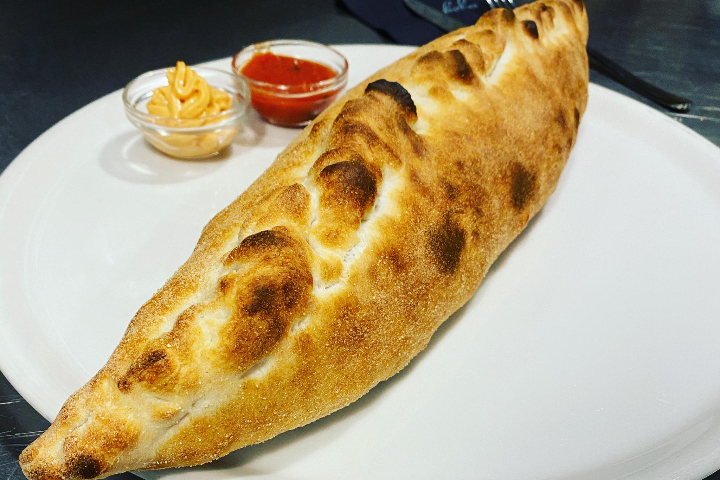 Calzone Zola - Pronto Pizza