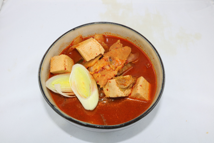 Kimchi-Jjigaae - Donna Rosa
