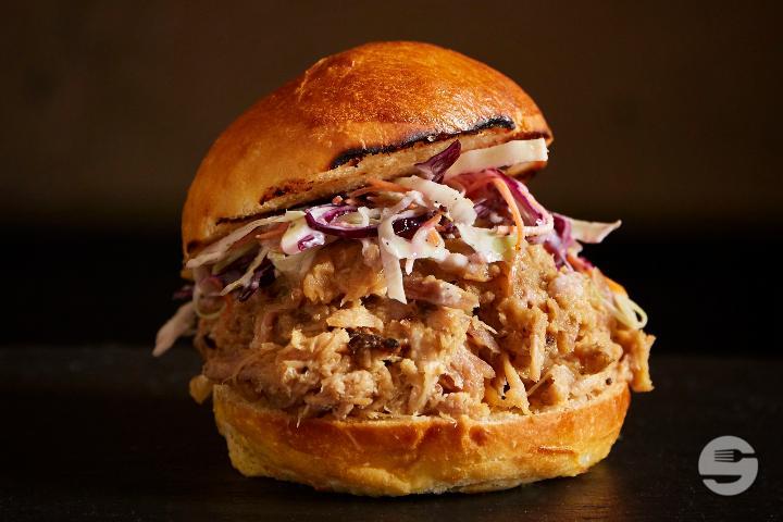 Pulled Pork Sandwich - SMOK'ED