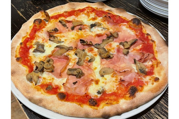 Prosciutto e funghi - La Brace