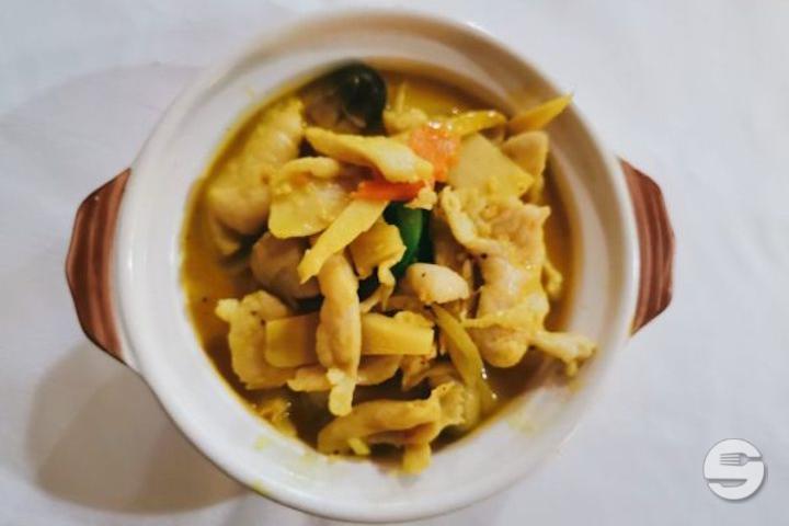 132. Poulet au Curry Vert - Chef Lin