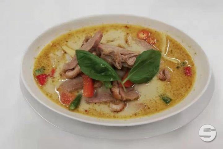 332. Canard au Curry Vert - Chef Lin