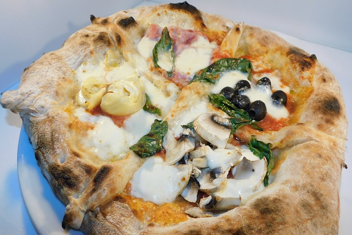 Pizza 4 Stagioni - Artigiano Cafe Bern