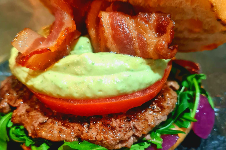Avocado Burger - DA ME - Ristopub & Steakhouse