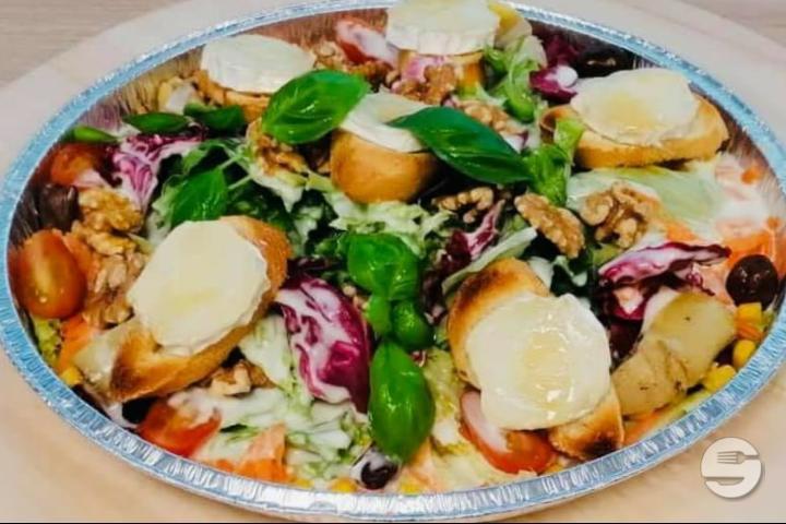 Goat Cheese Salad - Pizzeria Tomate
