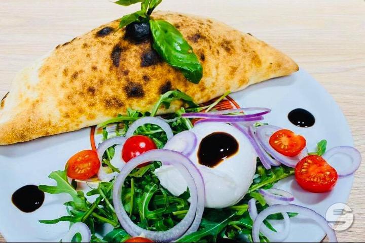 Calzone - Pizzeria Tomate