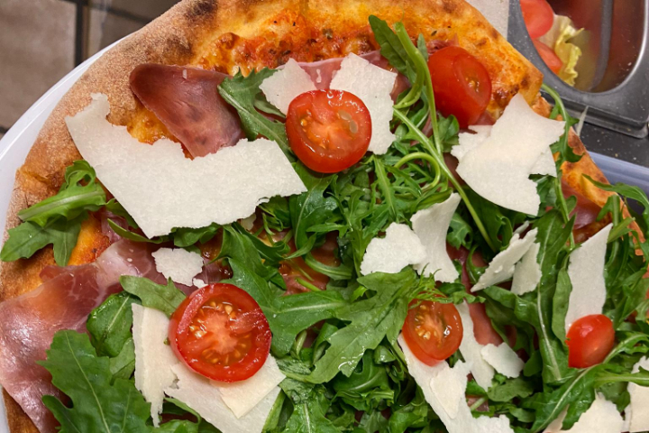 Pizza Veggi - Schmiede Restaurant Oberi