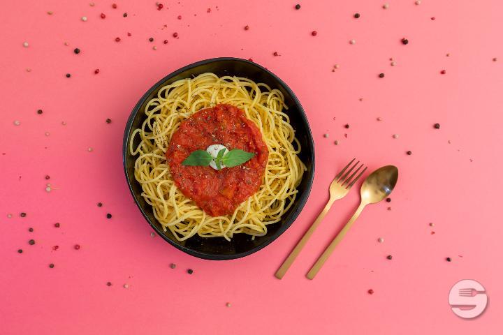 Vegan Spaghetti Bolognese 🍝🥫 - The Magic Garden Vegan Bio & Sans Gluten