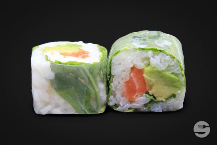 Spring Rolls Salmon & Avocado - Ajito Sushi