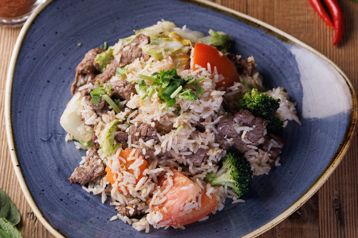 141. Riz Sauté aux Légumes et Bœuf - Manira Wokshop
