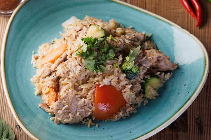 107. Riz Sauté aux Légumes et Porc - Manira Wokshop