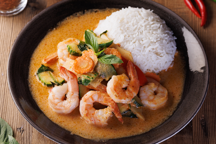 165. Crevettes au Curry Rouge - Manira Wokshop