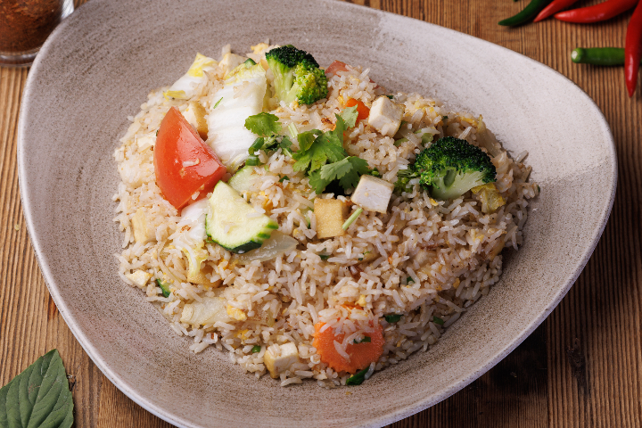 185. Riz Sauté aux Légumes et Tofu - Manira Wokshop