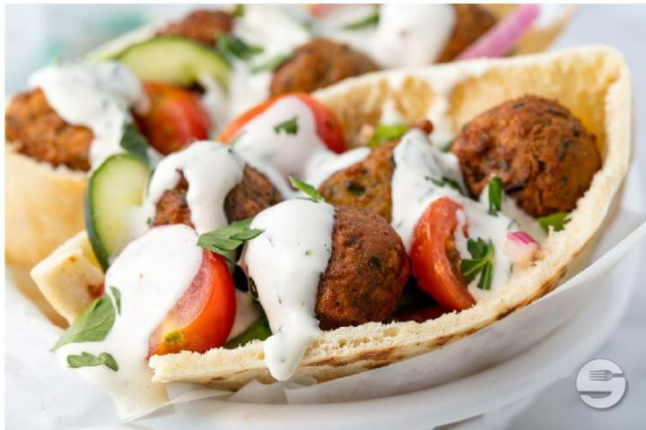 Falafelteller - Pizza Banoo