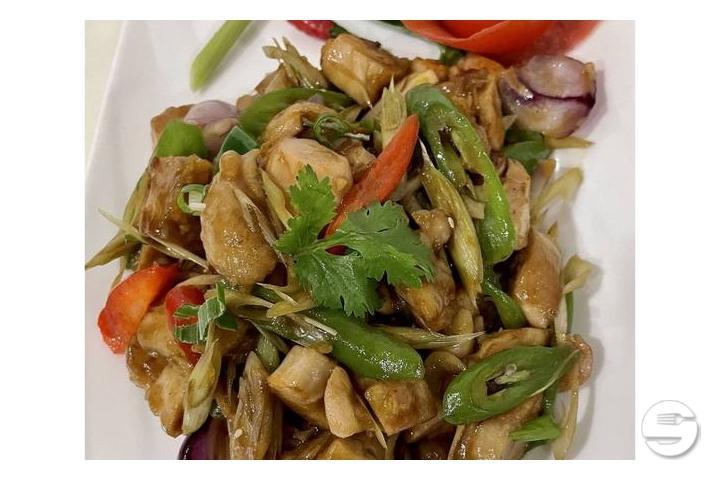 Poulet mit Ingwer & Frühlingszwiebeln - The Yard