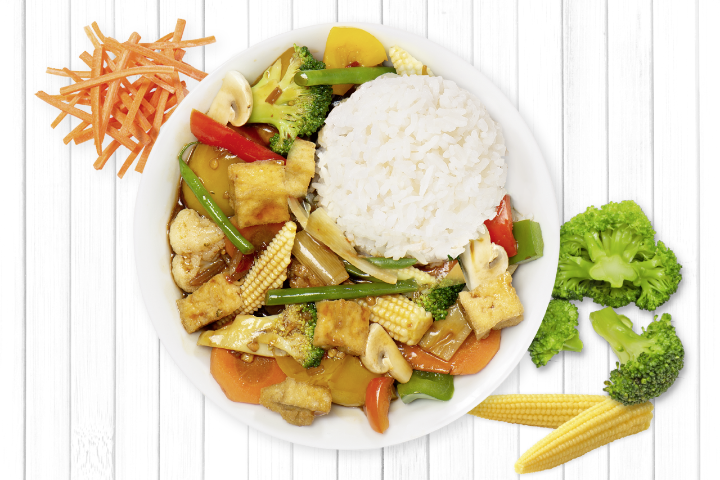 Gebratenes Gemüse in Sojasauce mit Tofu - My Thai
