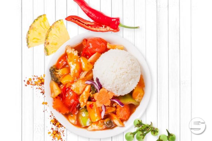 Fisch Knusperli "sweet & sour" mit Karotten, Zwiebeln und Ananas - My Thai
