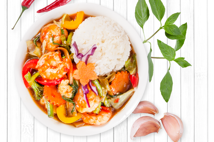 Pad Krapau mit Bambus, Bohnen und Crevetten - My Thai