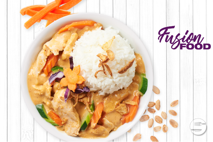 Erdnusspoulet mit Zucchetti, Rüebli und Jasminreis - My Thai