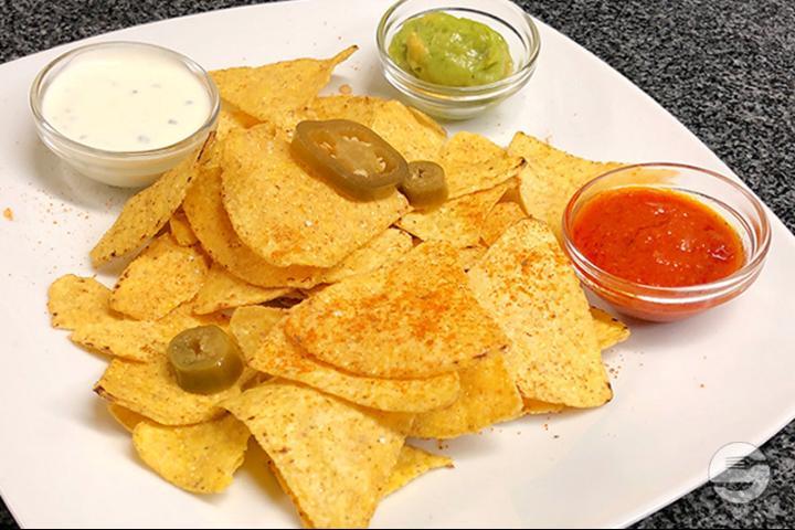 Nachos Guacamole - Aastro - EL TORITO