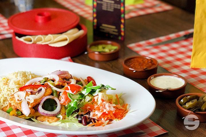 Fajita mit Banana, Kokosnuss & Poulet - Aastro - EL TORITO