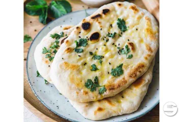 32. Garlic naan - Yummy!Express Fusion