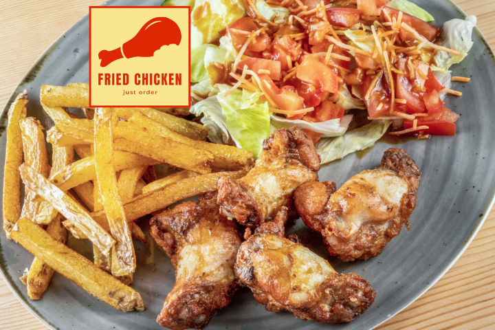 5 Fried Güggu Wings und gemischter Salat an Hausdressing - Fried Chicken