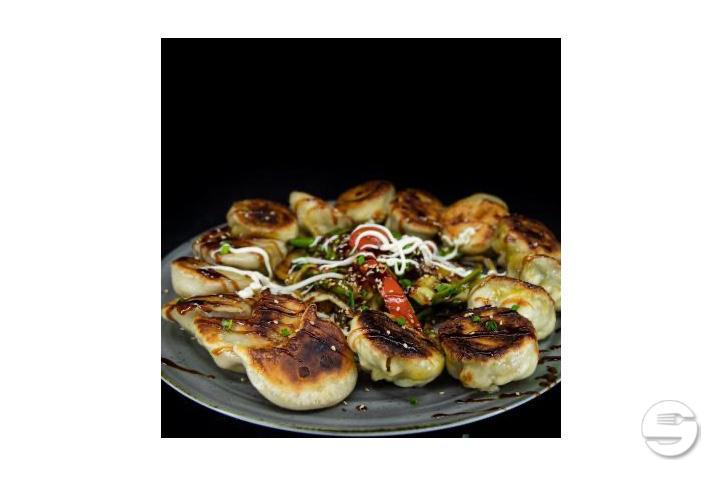 Pfannen Momos mit Gemüse - KONGPO