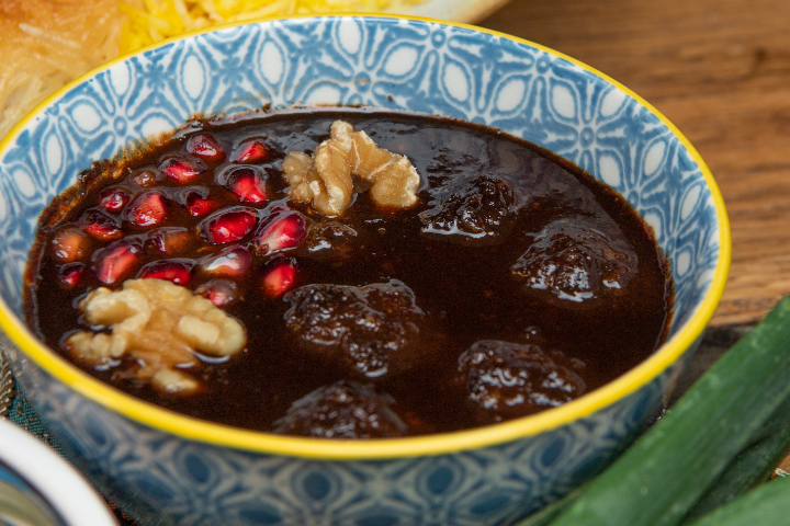 Fesenjun (Vegan) - NUUH Persian Cooking