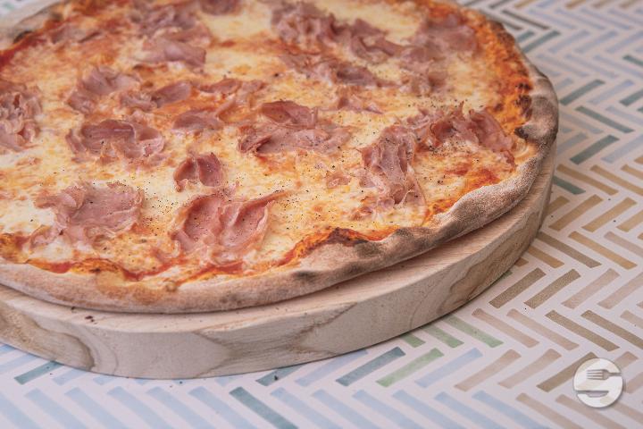 Pizza Prosciutto - Giro D'Italia