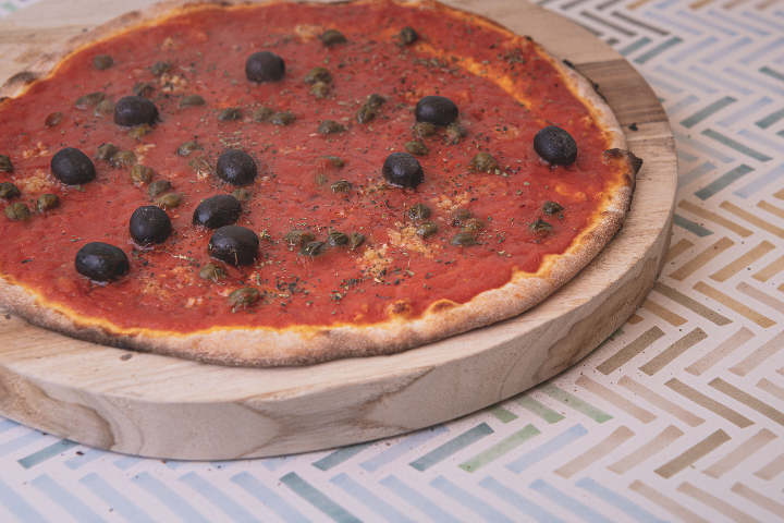 Vegan Pizza Puttanesca - Giro D'Italia