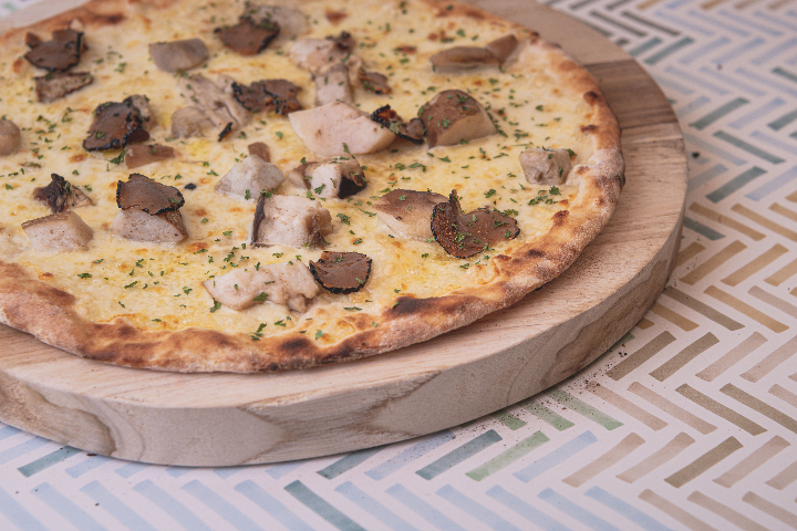 Vegan Pizza Tartufo - Giro D'Italia