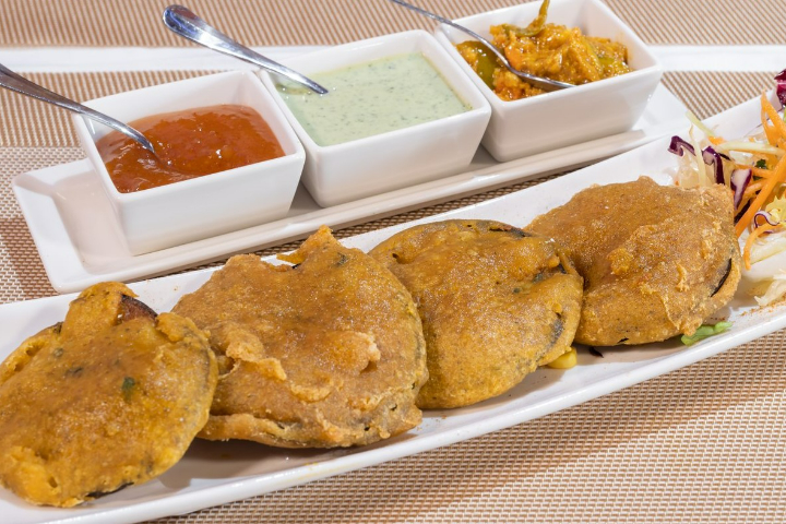 Baigan Pakoras - Restaurant Mahi