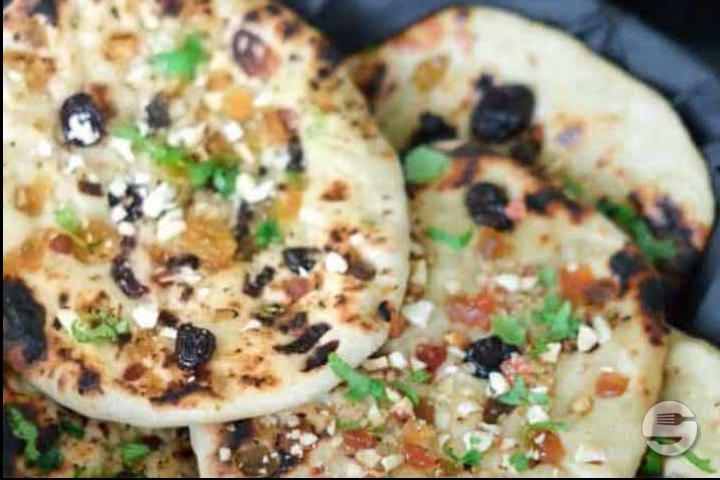 Kashmiri Naan - Restaurant Mahi