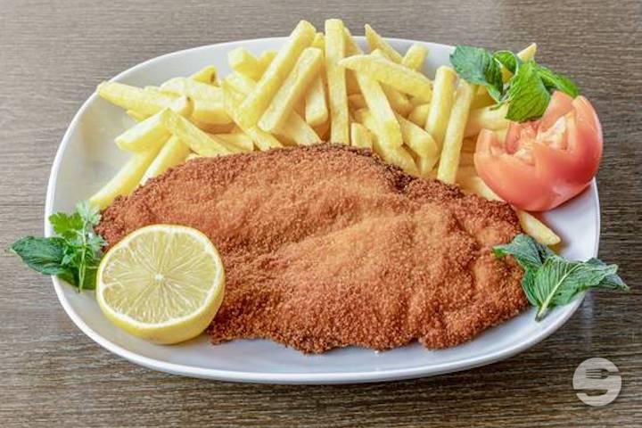 Minced Steak or Breaded Fish - Lucky Brothers