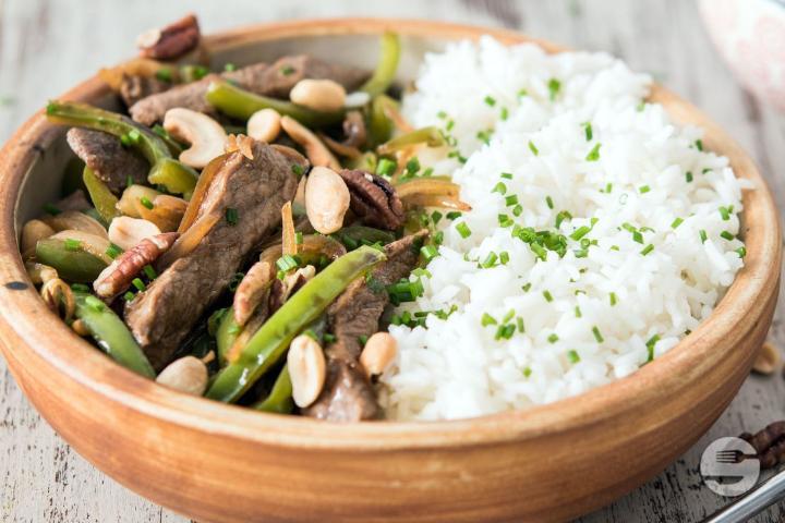 Stir-Fried Beef with Cashew Nuts - Tamnanthai
