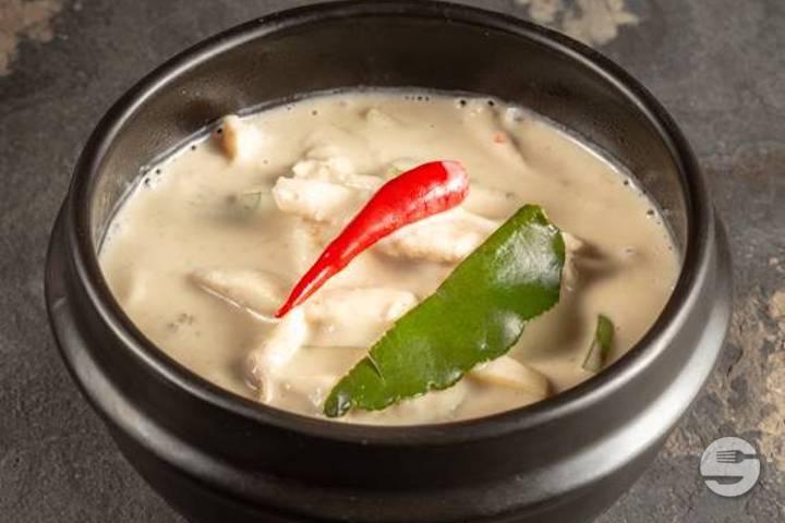 Green Curry Chicken - Tamnanthai