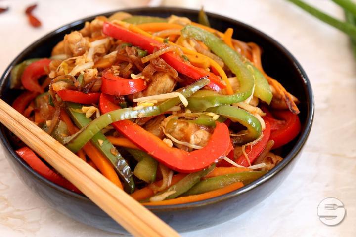 Stir-Fried Chicken with Vegetables - Tamnanthai