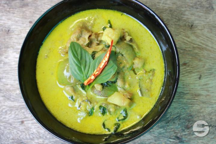Green Curry Duck - Tamnanthai