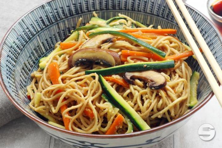 Stir-Fried Noodles with Vegetables - Tamnanthai
