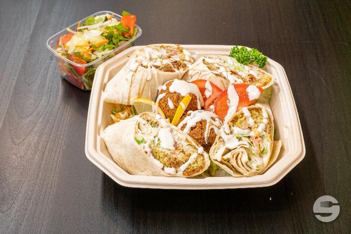 Falafel Sandwich Teller - Fattoush