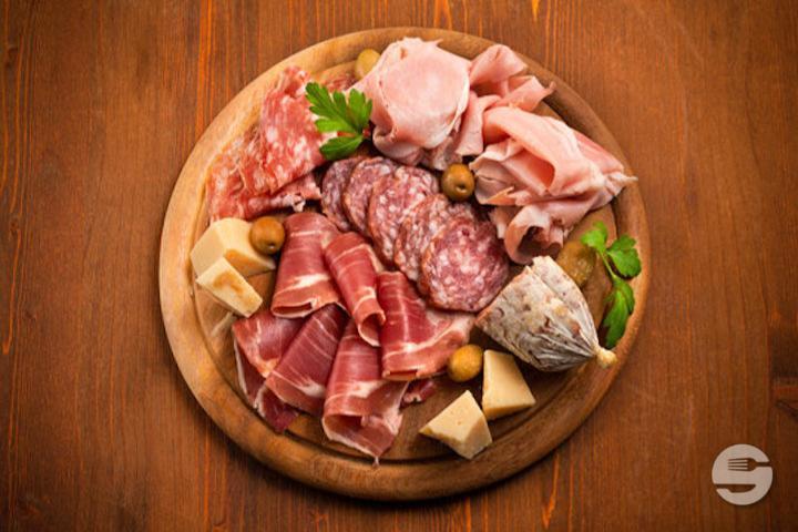 Tagliere di Salumi e Formaggi all'Italiana - Forbici
