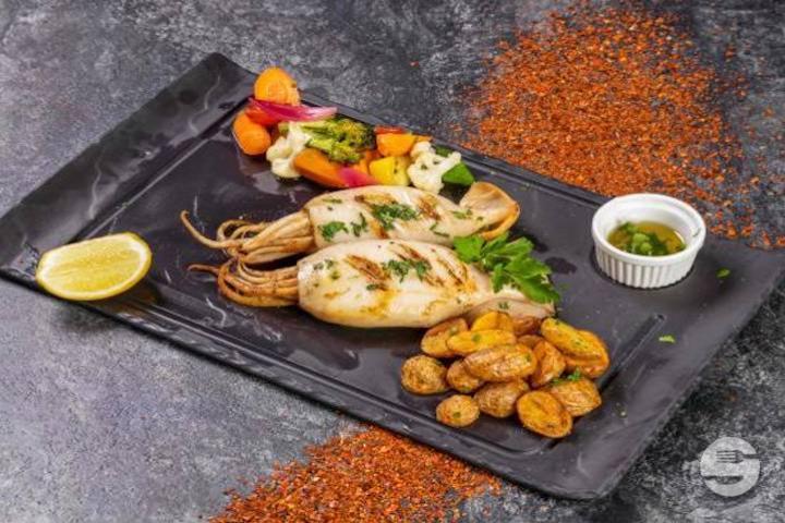Grilled Whole Squid - Forbici