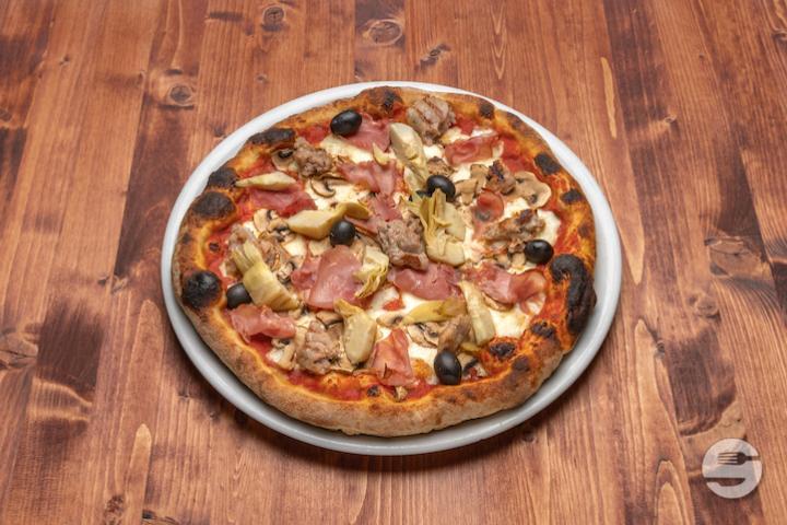Pizza 5 Stagioni - La Piazza