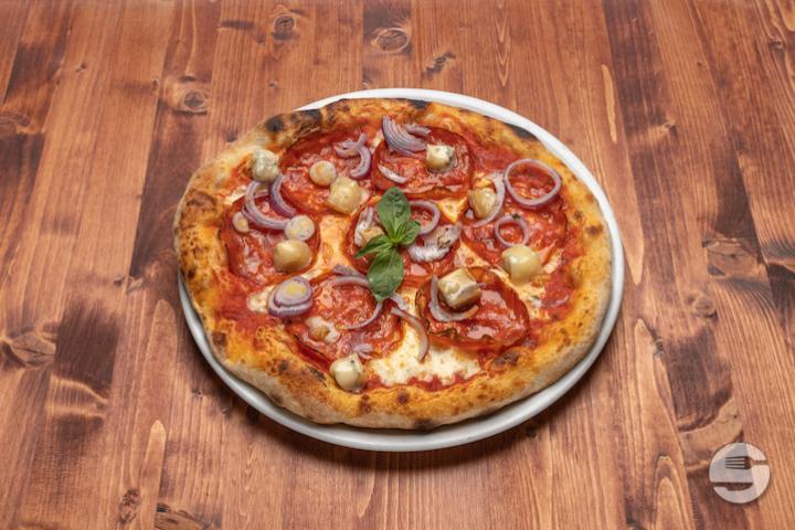 Pizza alla Zia Tina - La Piazza